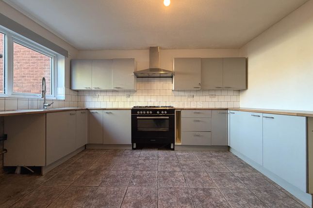9, Byrom Street, Salford photo 3