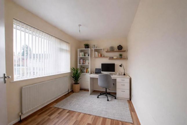 5, South Close, Rushden photo 4