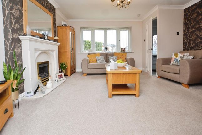 36, Blackthorn Close, Scunthorpe photo 4