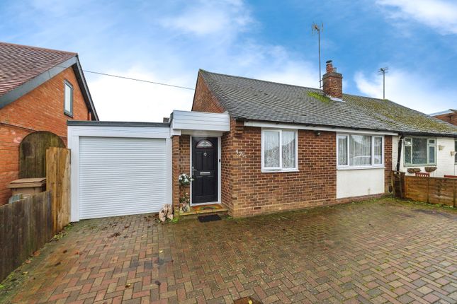 Thumbnail Bungalow for sale in Leagrave High Street, Luton, Bedfordshire