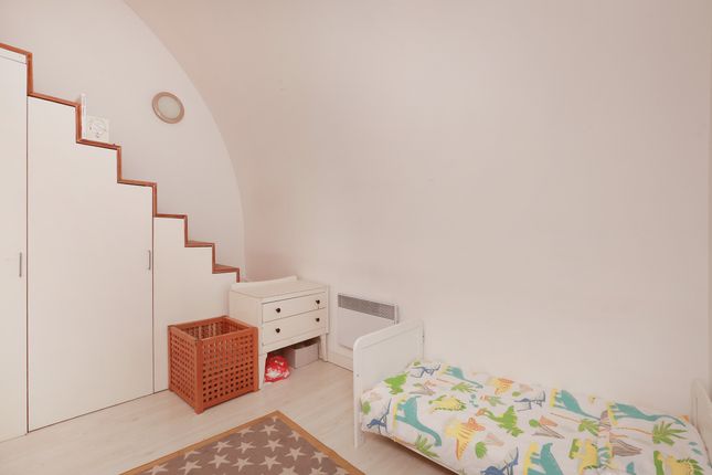 Flat 85, Red Square, London photo 5