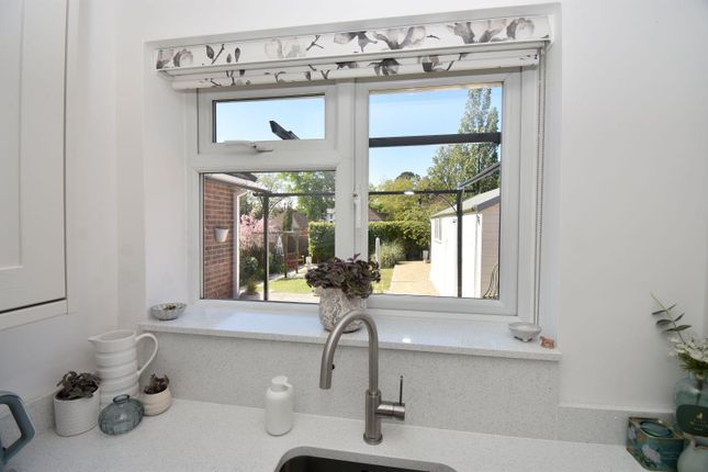 4, Bridge Close, Southampton photo 5