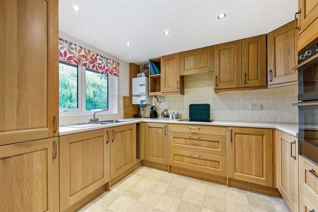 8, Carters Meadow, Charlton photo 2