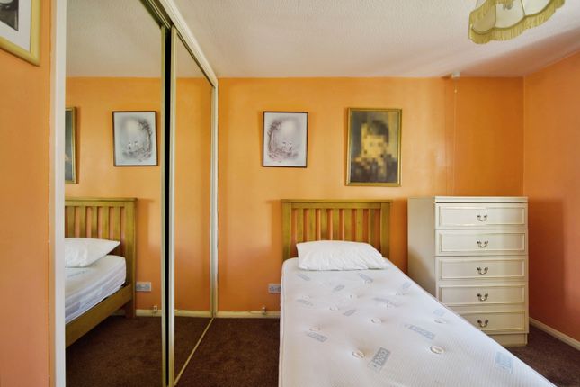 15, Teresa Mews, Walthamstow photo 4