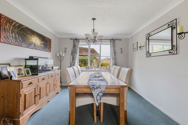 2, Duncots Close, Ickleford photo 4