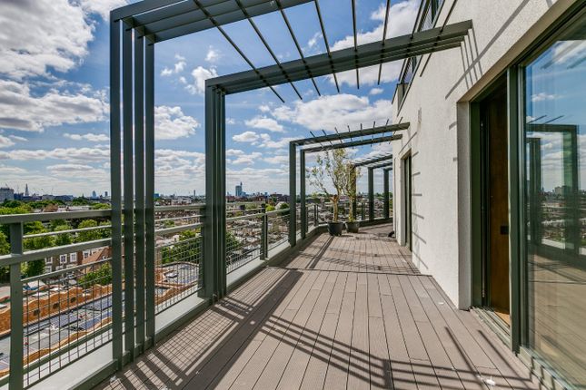 Penthouse for sale in Holmes Road, Kentish Town