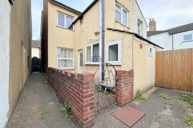  2-Bedroom Home With Large Garden In Sittingbourne, Me10