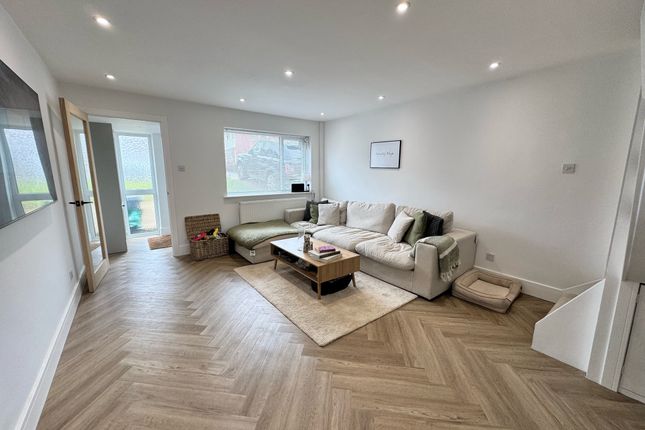 5 Barrowdale Close, Exmouth photo 2