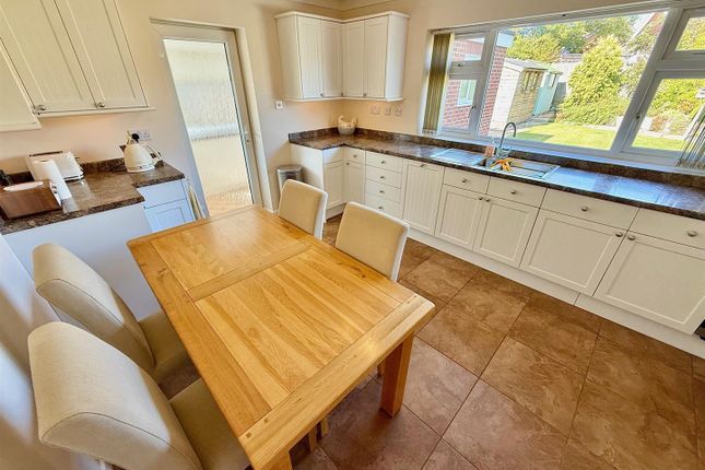 19, Leathway, Great Yarmouth photo 3