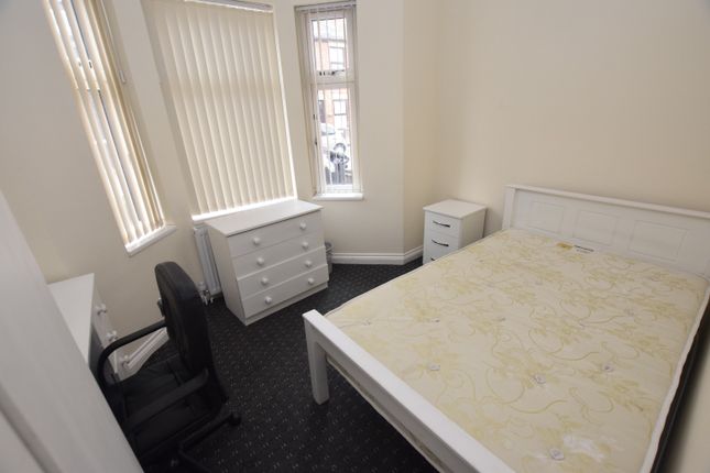 Thumbnail Shared accommodation to rent in Cowley Street, Derby, Derbyshire
