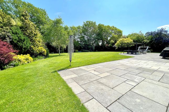 14, Skylark Meadows, Whiteley photo 3