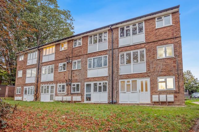 1-bed flat on Kimpton Close, Hemel Hempstead, £75,000