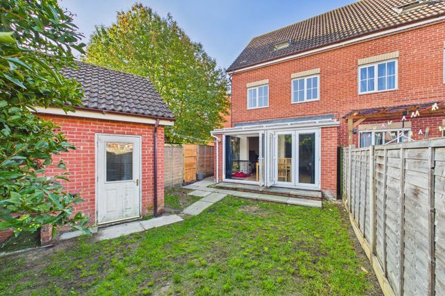 17 Richard Easten Road, Thetford photo 3