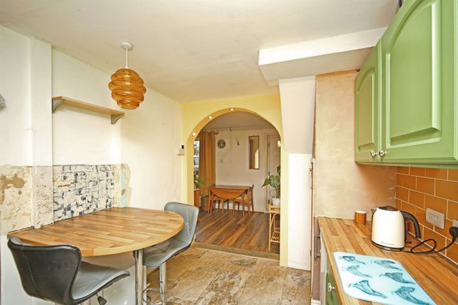 63, Stileman Close, STRATFORD-UPON-AVON photo 2
