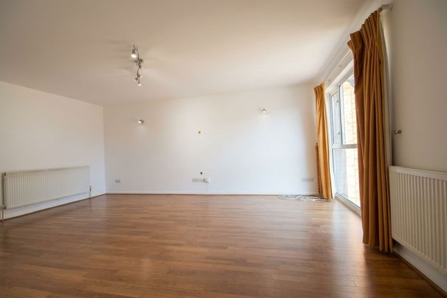 35 Cromer Road, Barnet photo 4