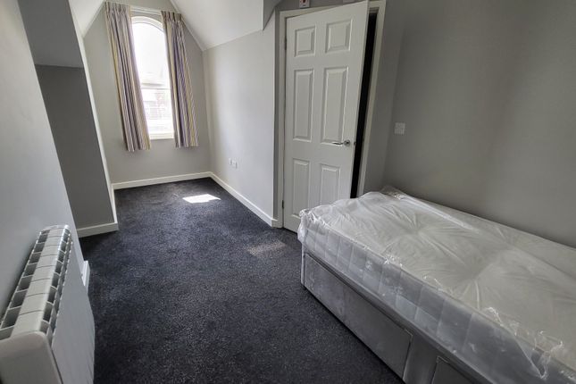 Thumbnail Room to rent in Room 15, 2-4 Auckland Road, Doncaster