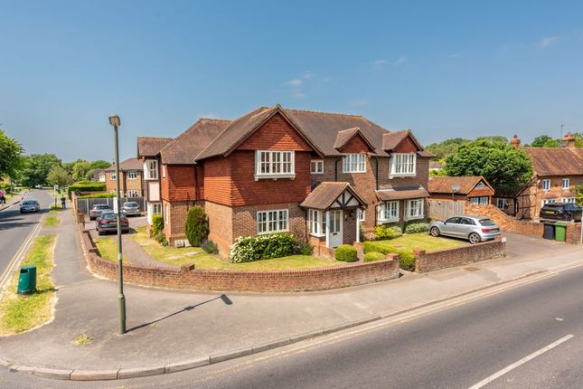 Thumbnail Flat for sale in The Street, Fetcham, Leatherhead