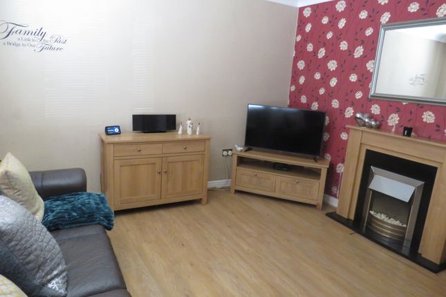 25, Manor Road, Sheffield photo 2