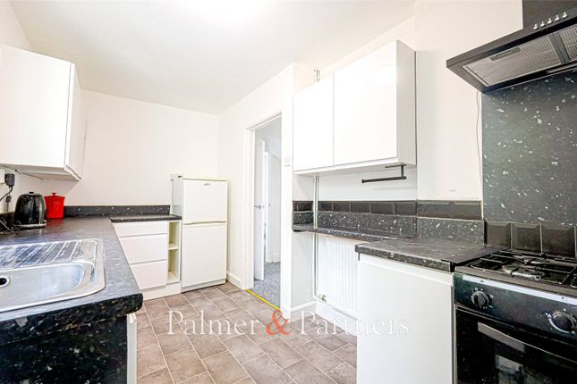 16, Dilbridge Road East, Essex photo 4