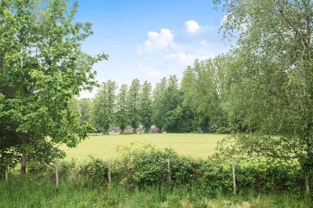 15 Newton Willows, Tunbridge Wells photo 4