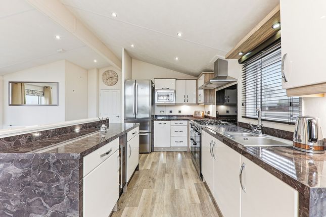 Border Lodge, Cliffe Country Lodges, Selby photo 4