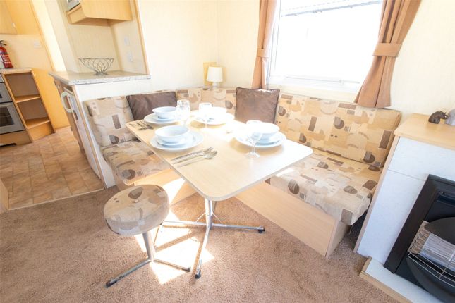 Delta Darwin,, Meadow Bay Holiday Park, Hampshire photo 4