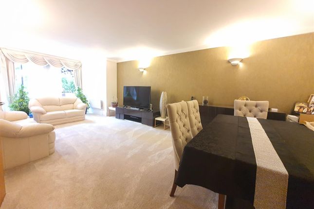 Flat for sale in Chasewood Park, Sudbury Hill, Harrow-On-The-Hill, Harrow