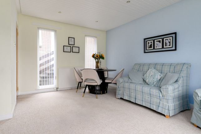 8, Craigdimas Grove, Dalgety Bay photo 4