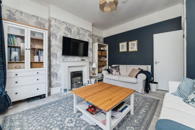 Flat 2, 10, Morton Road, Devon photo 4