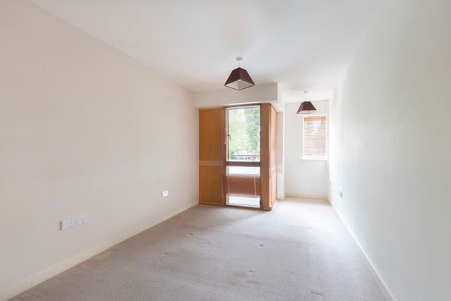 Flat to rent in St James South, Jessop Avenue, Cheltenham