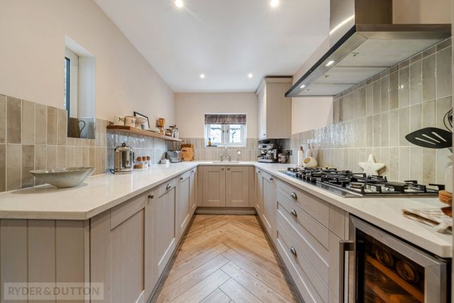23, Abbey Walk South, West Yorkshire photo 2