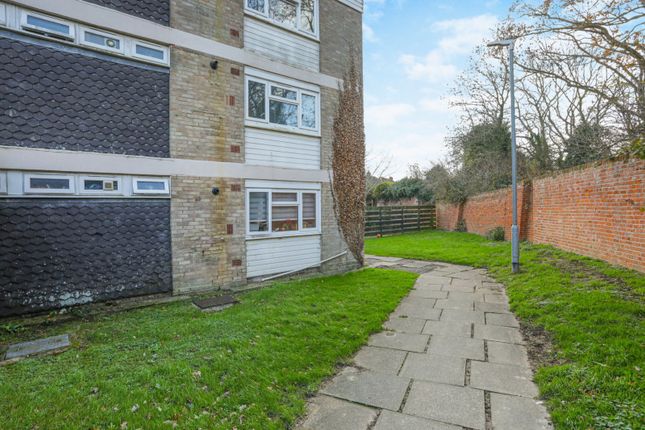 41, Long Meadow Way, Kent photo 4