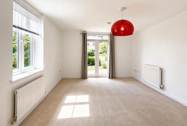 3 Barnshaw House, Coxhill Way, AYLESBURY photo 5
