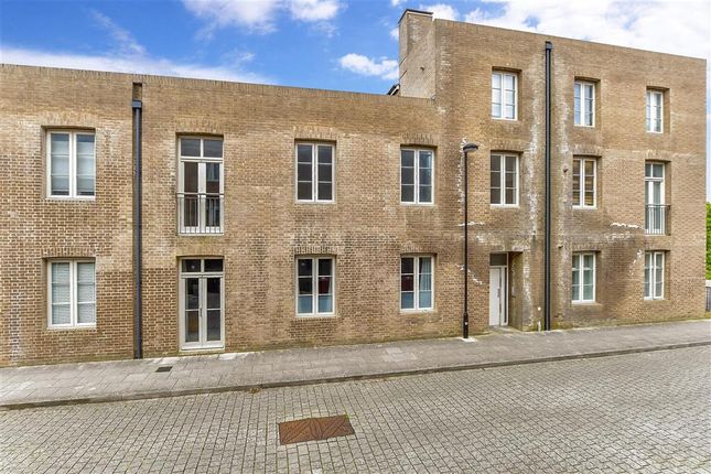 Flat for sale in Fletcher Avenue, Chichester, West Sussex