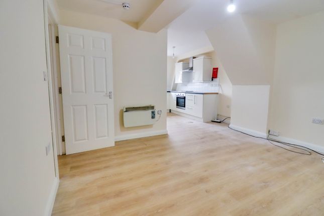 Flat to rent in Junction Road, Wigston