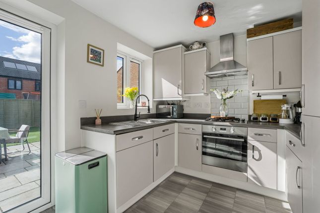 13, Amberoid Drive, Cheltenham photo 2