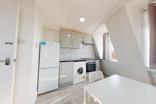 Flat C, 1020, Harrow Road, Kensal Green photo 3