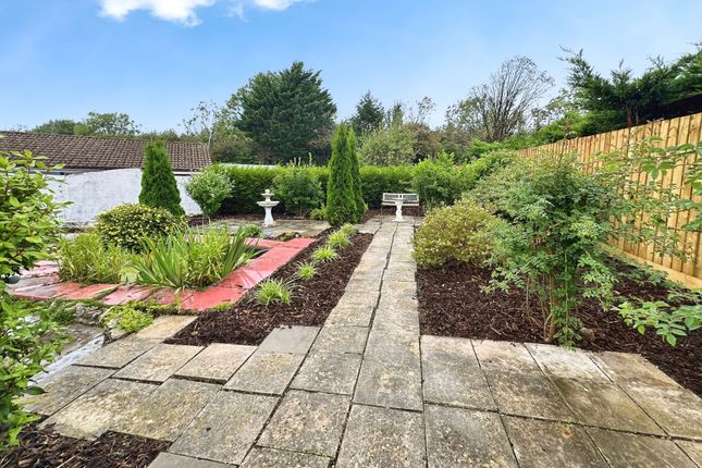 32 Maes Talcen, Bridgend photo 4