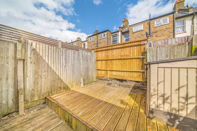 109, Cowick Road, London photo 4