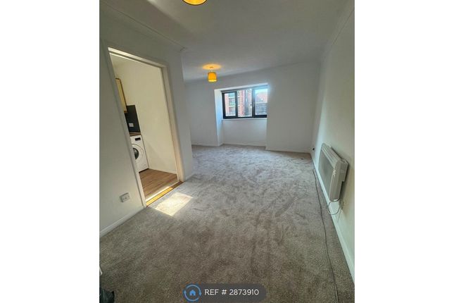 Flat, Swift House Springvale, Maidstone photo 5