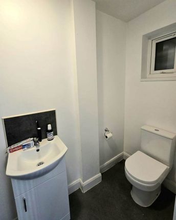 Wanlip Road, Syston photo 4