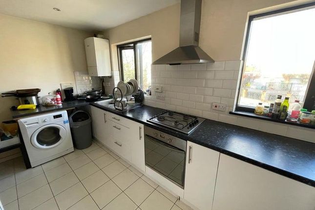 80, Allendale Close, London photo 5