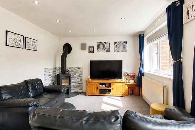 588, Hampton Close, Herne Bay photo 4