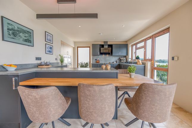 "42, Ocean Way", Pembroke Dock photo 3