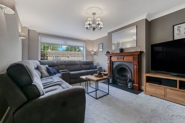 15, Rosewood Avenue, Renfrewshire photo 2