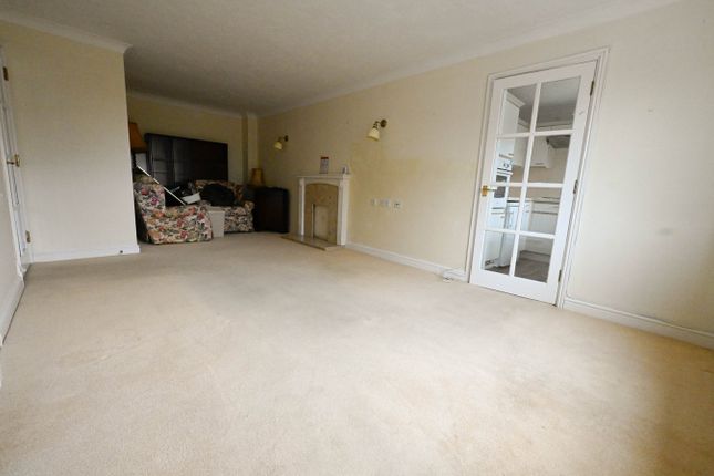 20 Saville Court, Wimborne photo 3