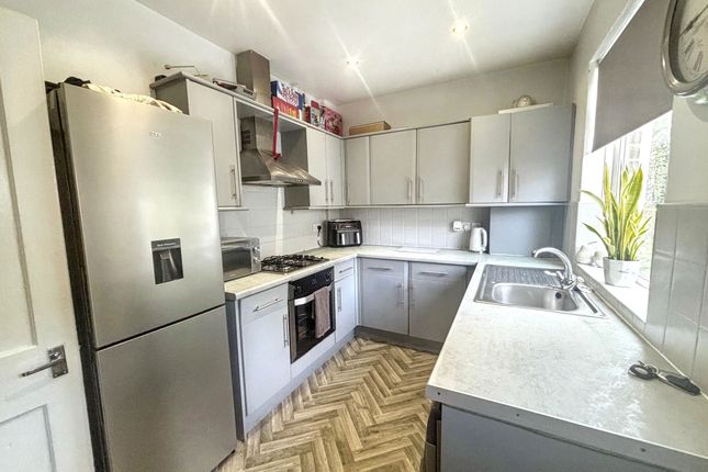24, Benwell Grange Avenue, Newcastle upon Tyne photo 4