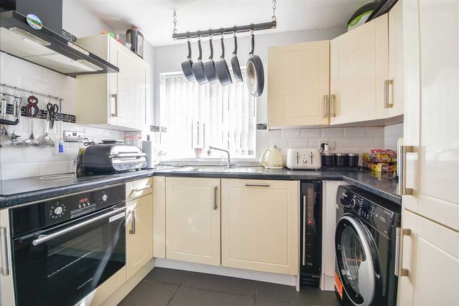 49, The Willows, Wellingborough photo 4