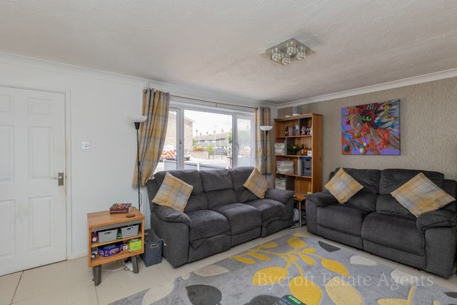 15, Forsythia Road, Great Yarmouth photo 4