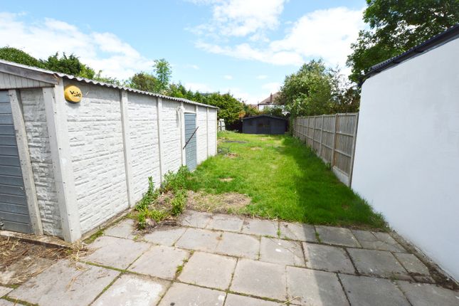 Thumbnail Semi-detached house to rent in Haymill Road, Burnham, Slough